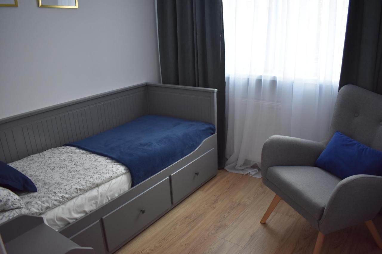 Apartament W Centrum Przy Parku Na Wyspie Piła Buitenkant foto
