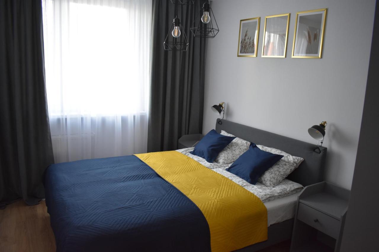 Apartament W Centrum Przy Parku Na Wyspie Piła Buitenkant foto